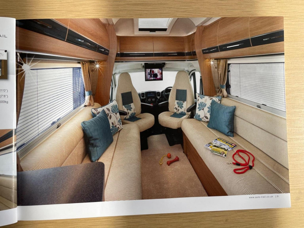 AUTO-TRAIL TRACKER EKS