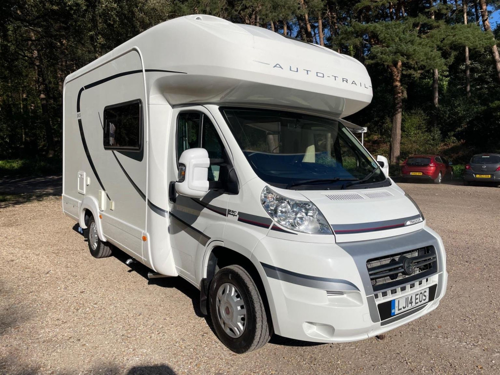 AUTO-TRAIL TRACKER EKS