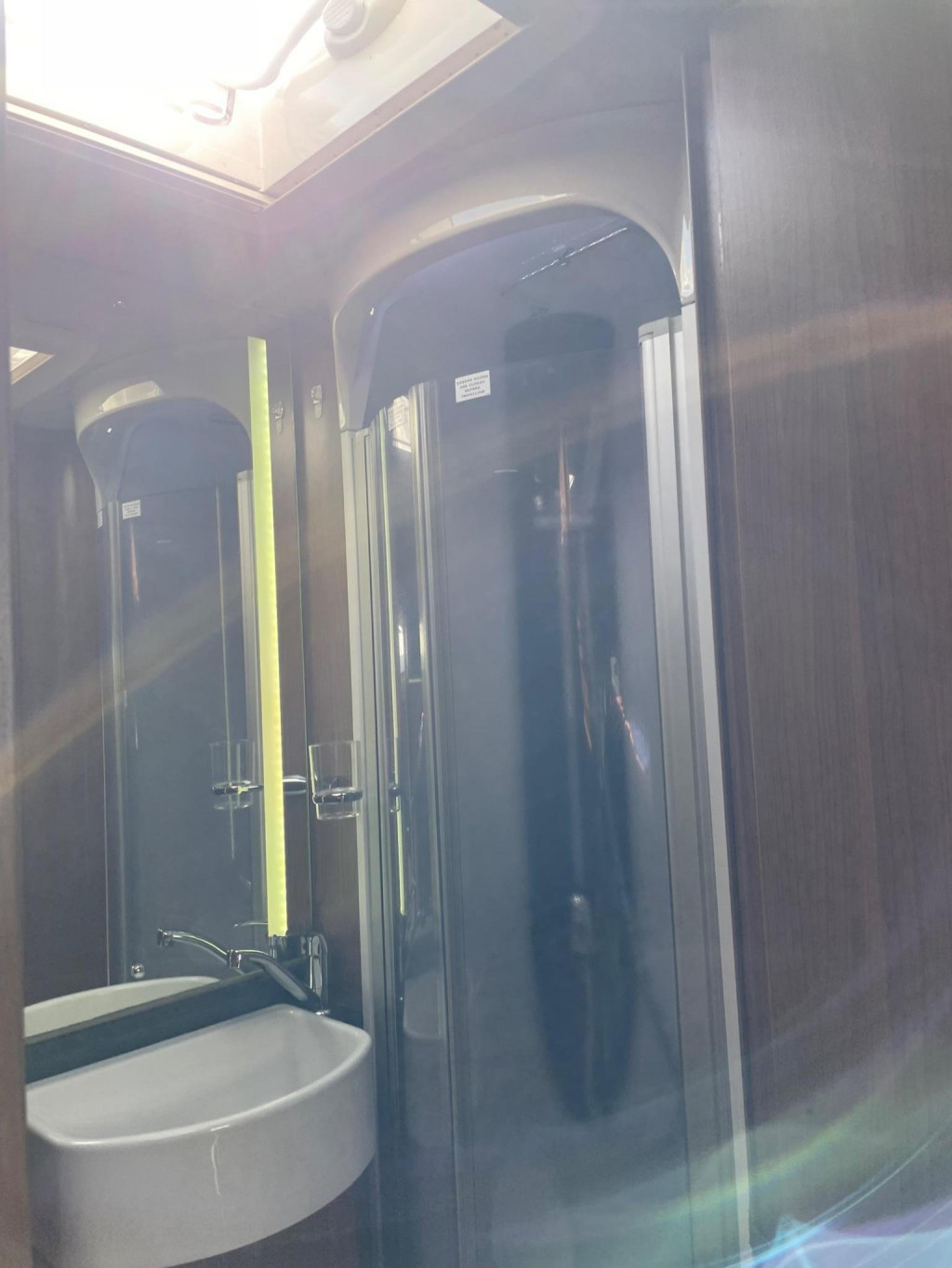 AUTO-TRAIL TRACKER EKS