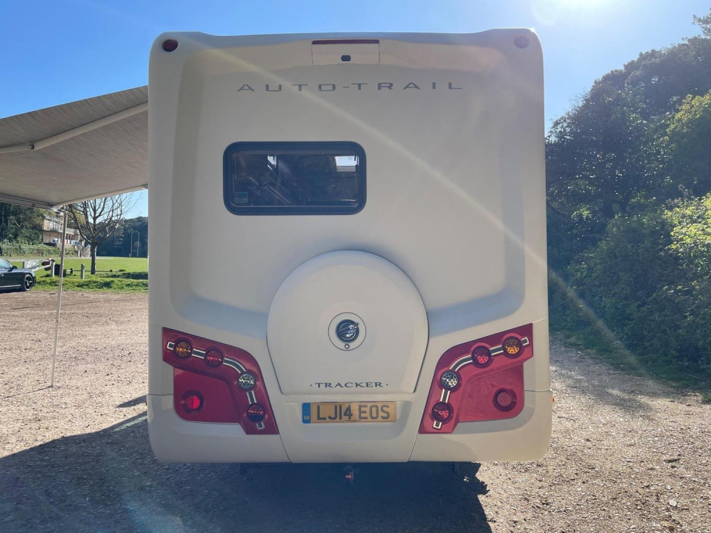 AUTO-TRAIL TRACKER EKS