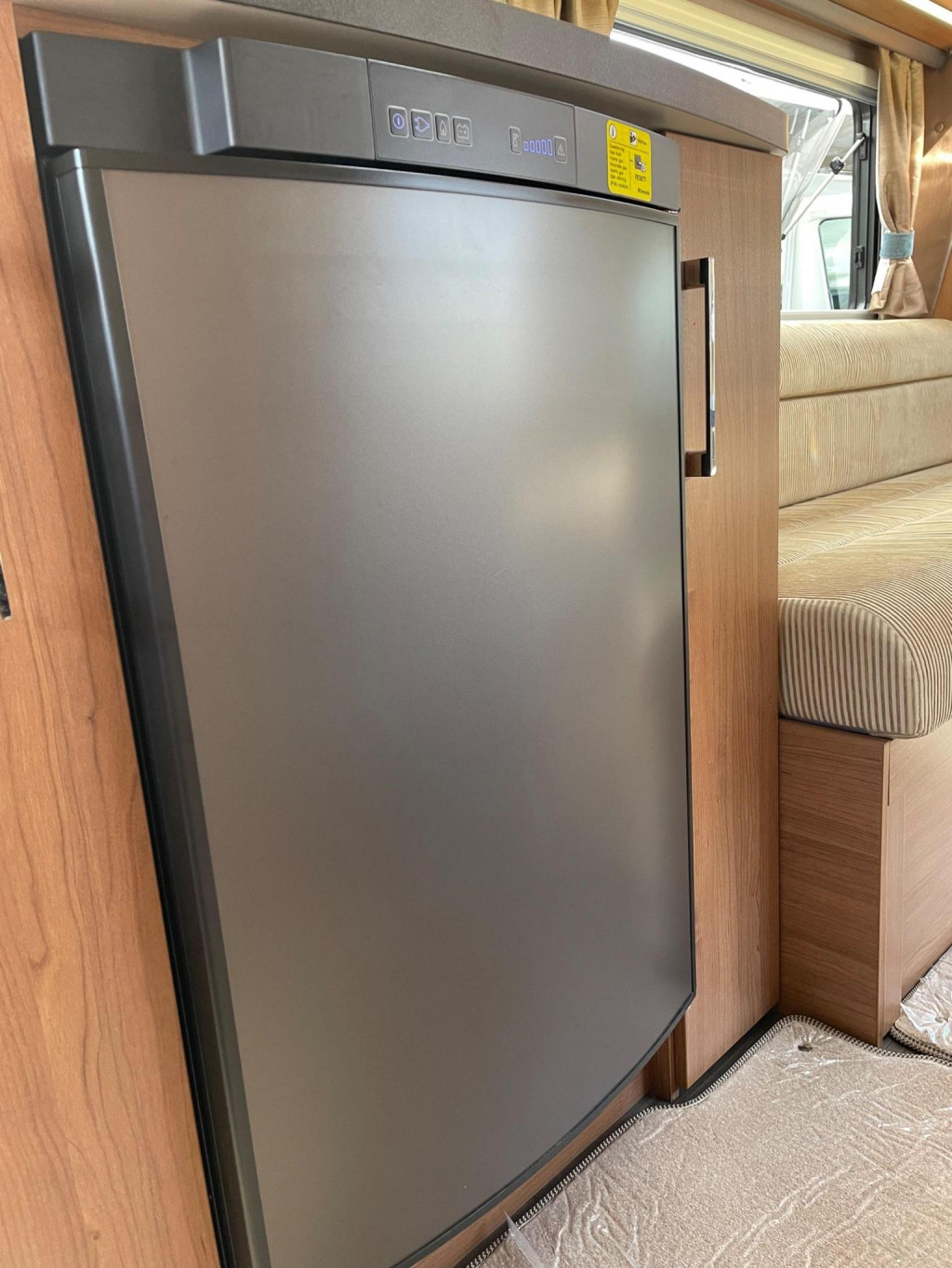 AUTO-TRAIL TRACKER EKS