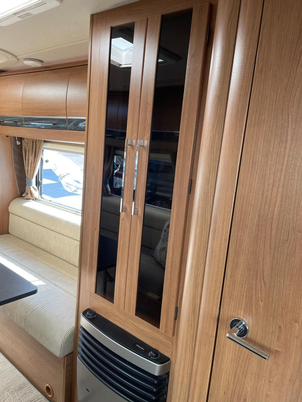 AUTO-TRAIL TRACKER EKS