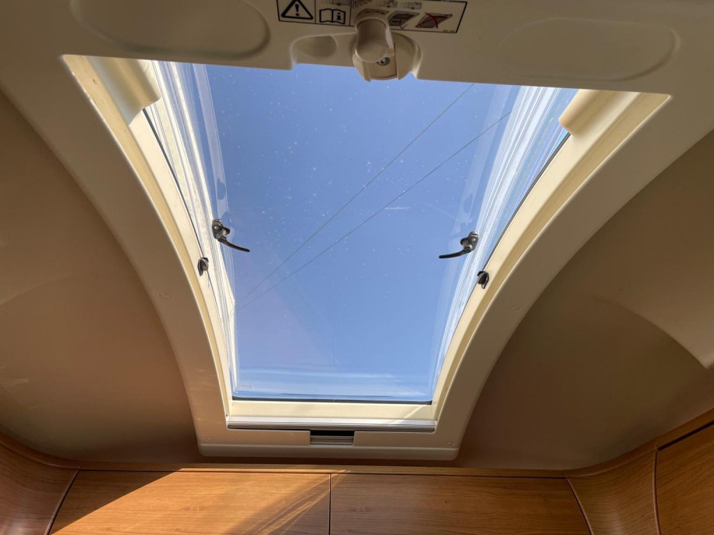 AUTO-TRAIL TRACKER EKS