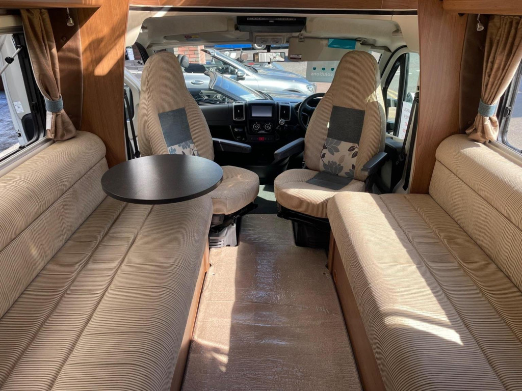 AUTO-TRAIL TRACKER EKS