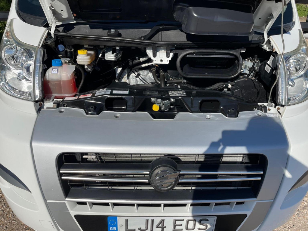 AUTO-TRAIL TRACKER EKS