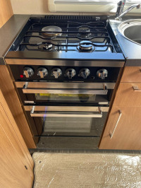 AUTO-TRAIL TRACKER EKS