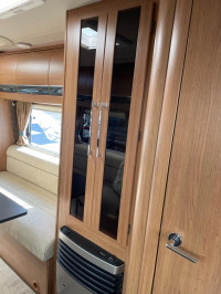 AUTO-TRAIL TRACKER EKS