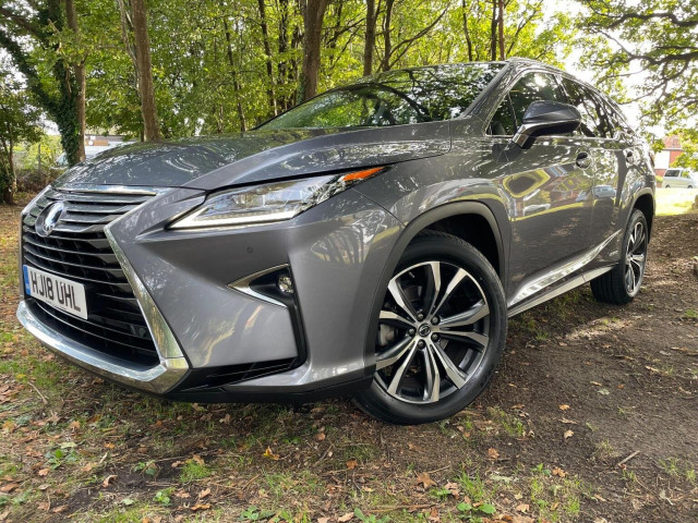 LEXUS