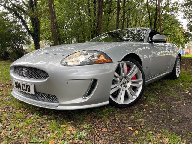 JAGUAR XKR