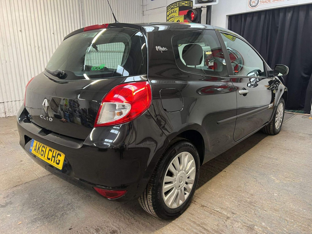 RENAULT CLIO