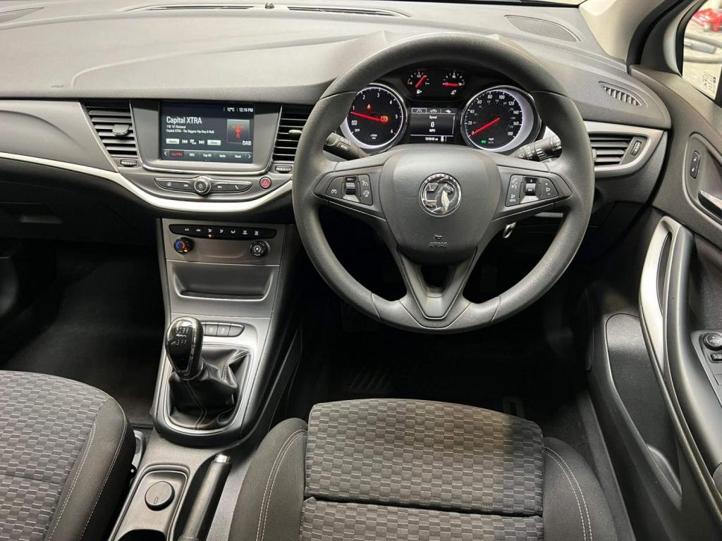 VAUXHALL ASTRA