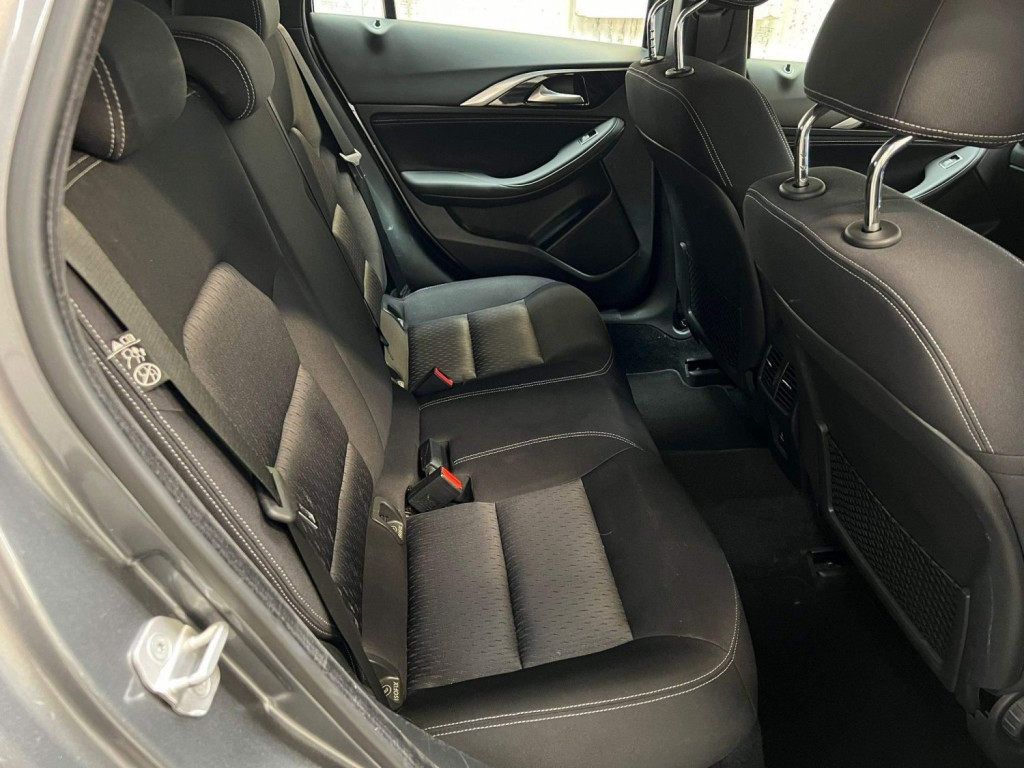 INFINITI Q30