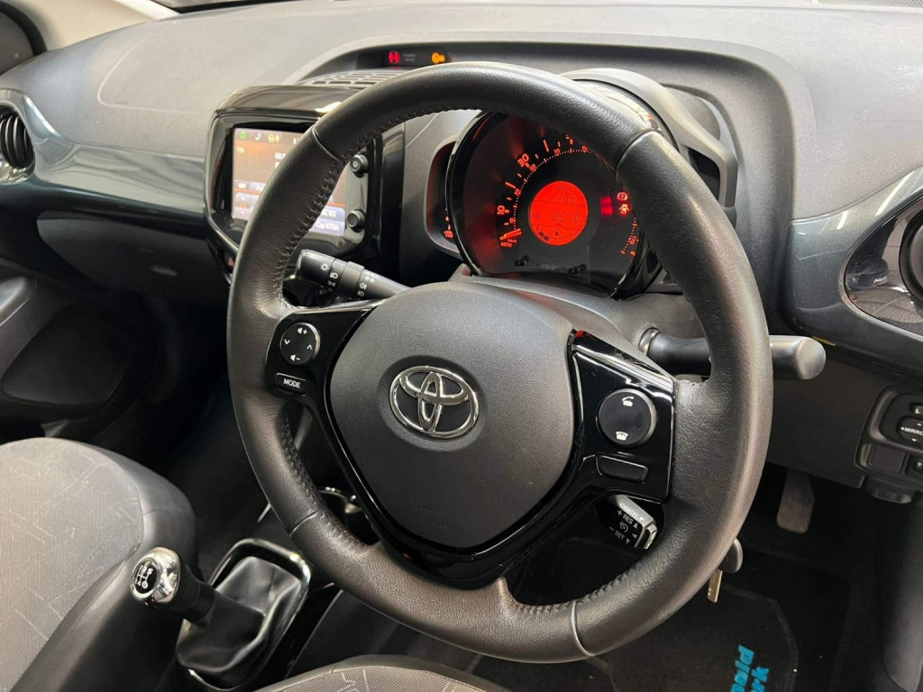 TOYOTA AYGO