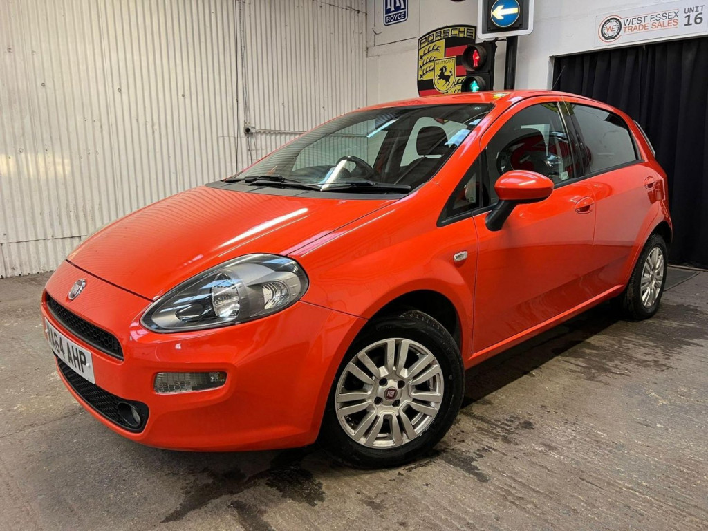 View FIAT PUNTO 1.4 Easy Euro 6 (s/s) 5dr