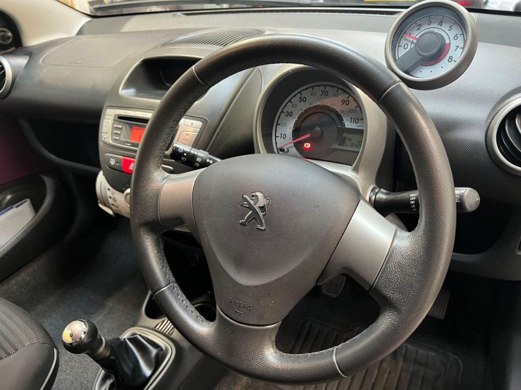 PEUGEOT 107
