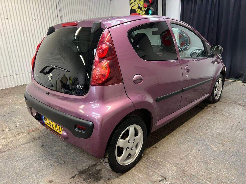 PEUGEOT 107