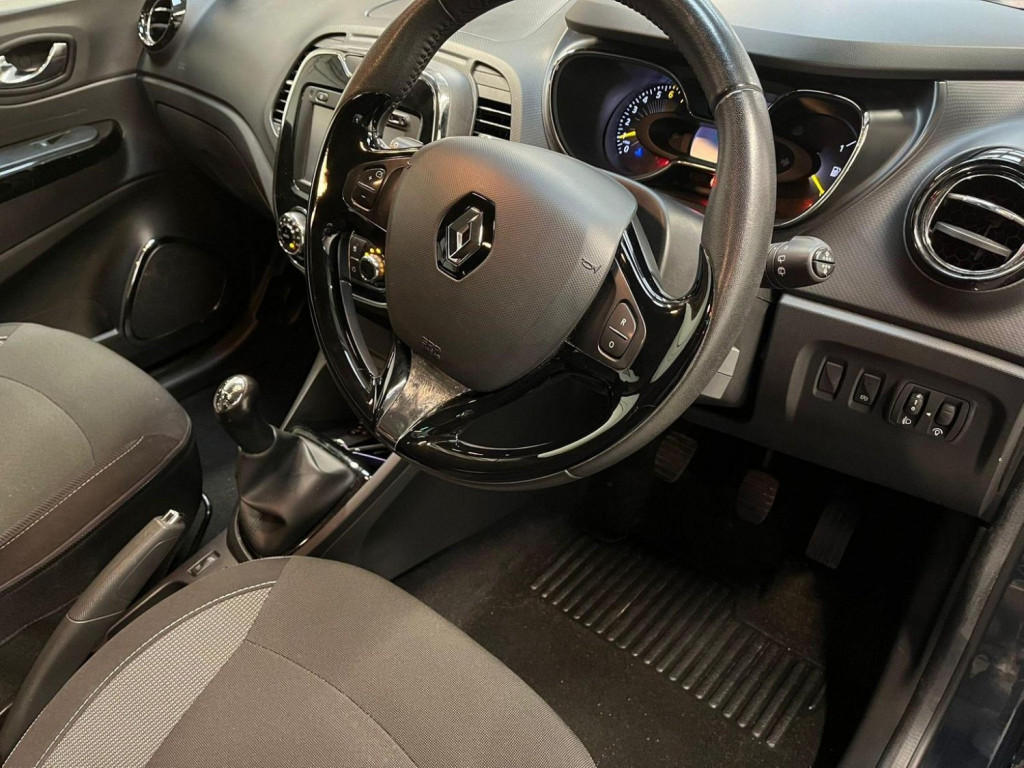 RENAULT CAPTUR