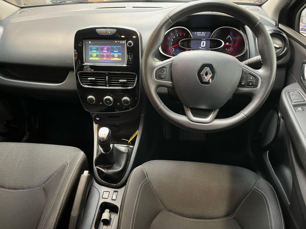 RENAULT CLIO
