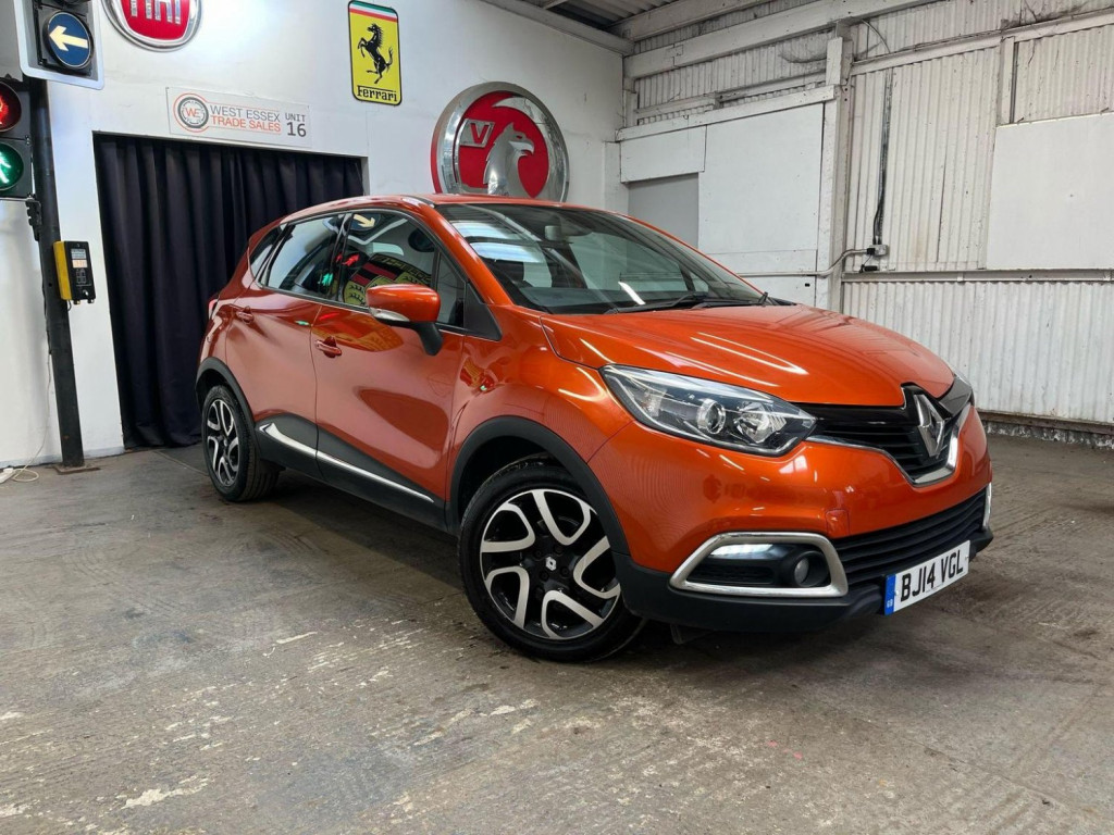 View RENAULT CAPTUR 0.9 TCe ENERGY Dynamique MediaNav Euro 5 (s/s) 5dr