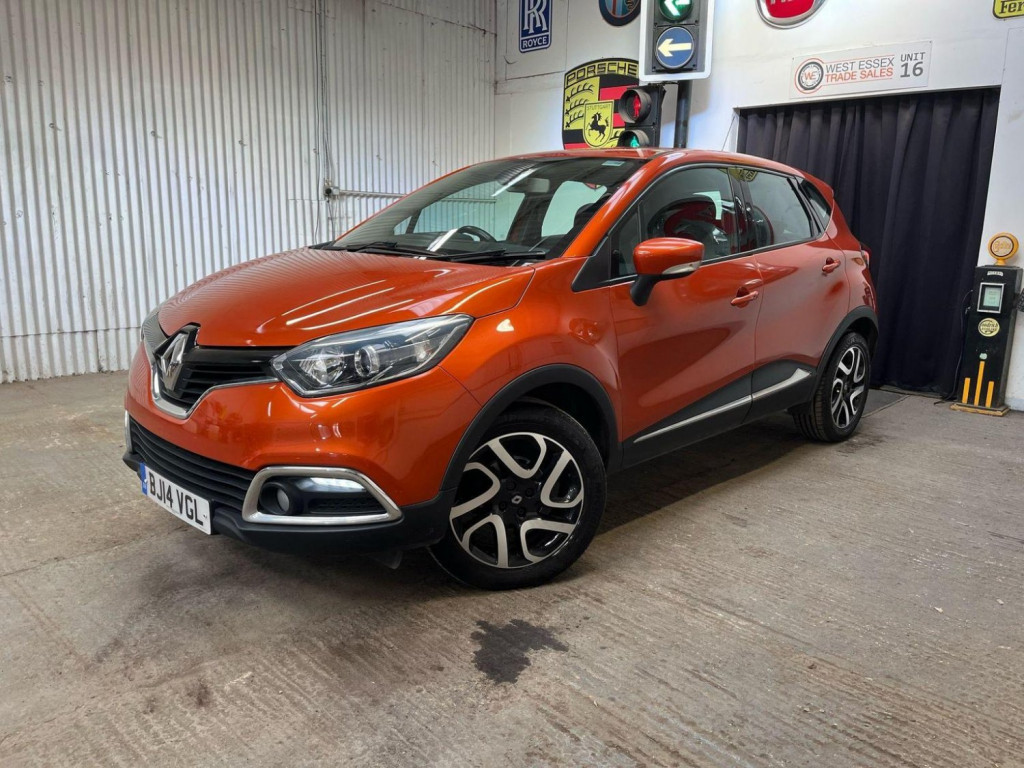 View RENAULT CAPTUR 0.9 TCe ENERGY Dynamique MediaNav Euro 5 (s/s) 5dr
