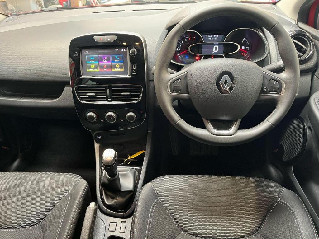 RENAULT CLIO