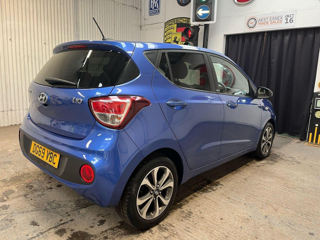 HYUNDAI I10