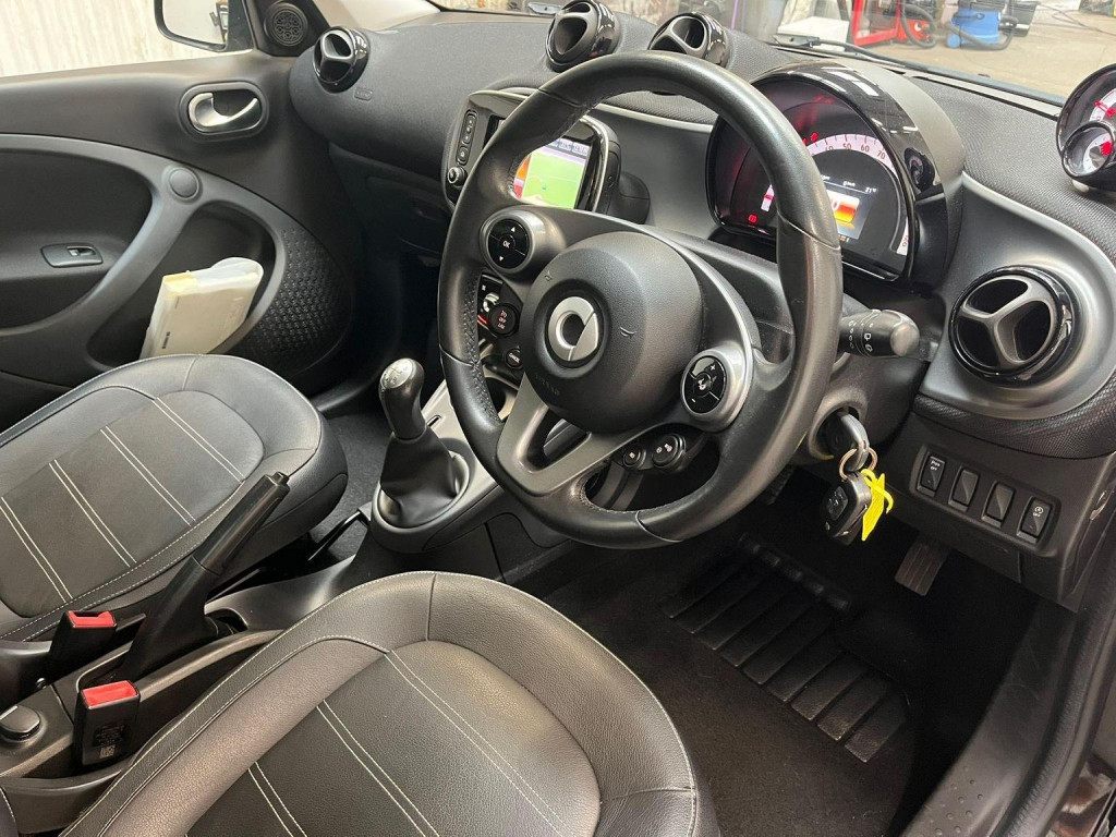 SMART FORFOUR
