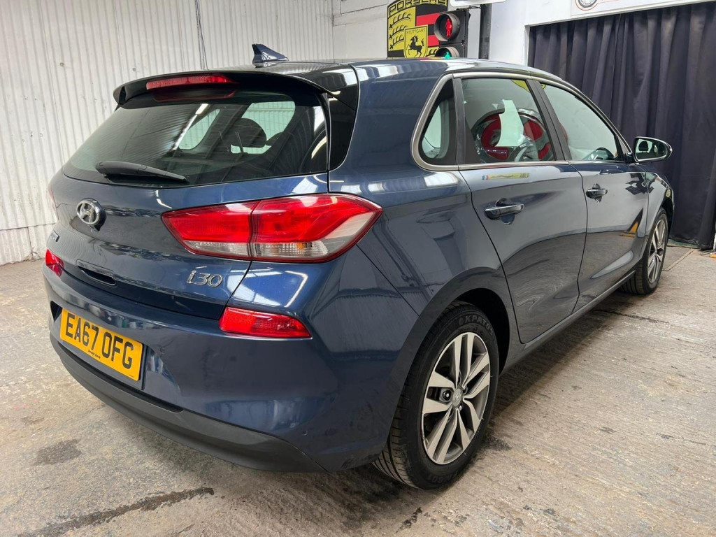 HYUNDAI I30