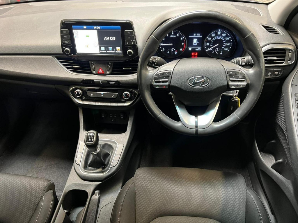 HYUNDAI I30