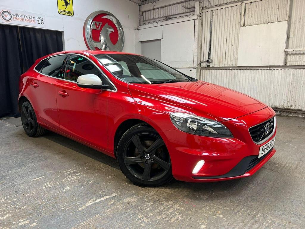 View VOLVO V40 2.0 D2 R-Design Euro 6 (s/s) 5dr