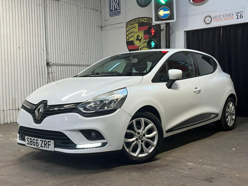 View RENAULT CLIO 0.9 TCe Dynamique Nav Euro 6 (s/s) 5dr