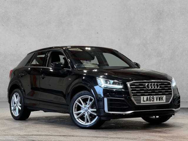 AUDI Q2