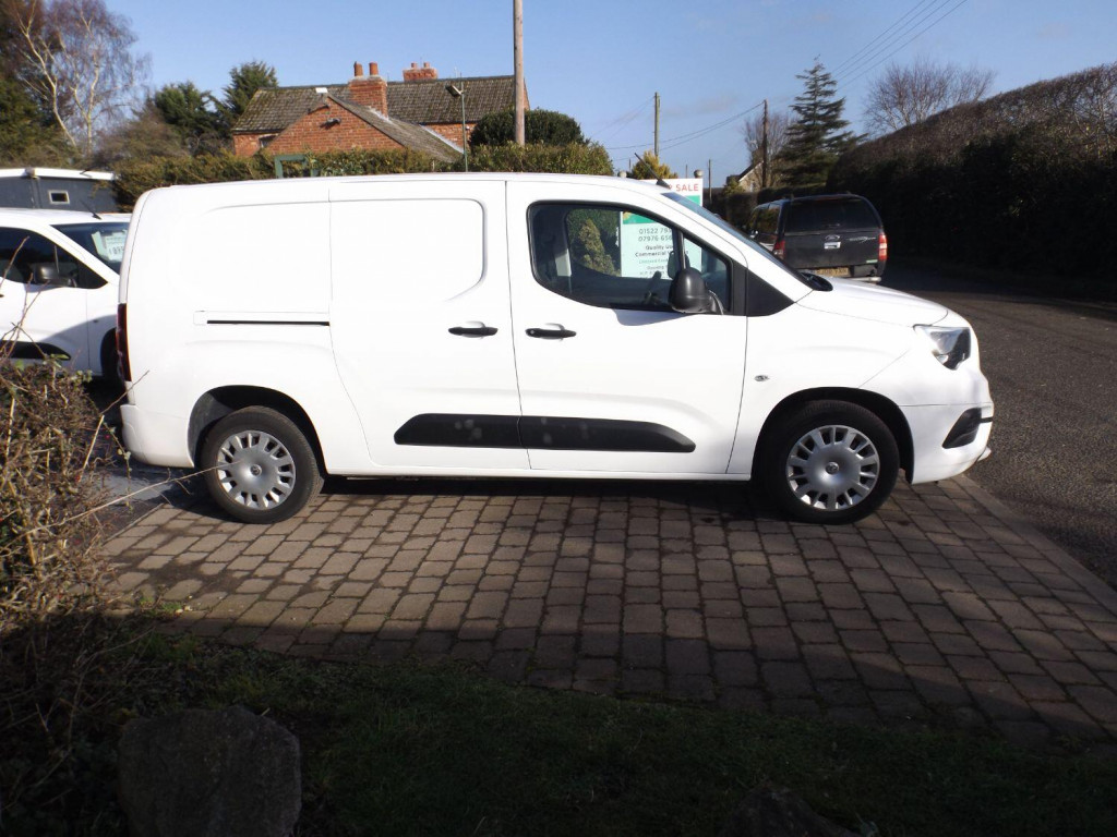 VAUXHALL COMBO