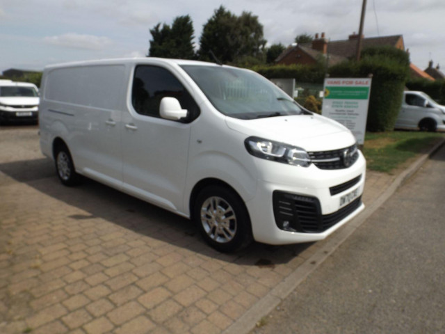 VAUXHALL VIVARO