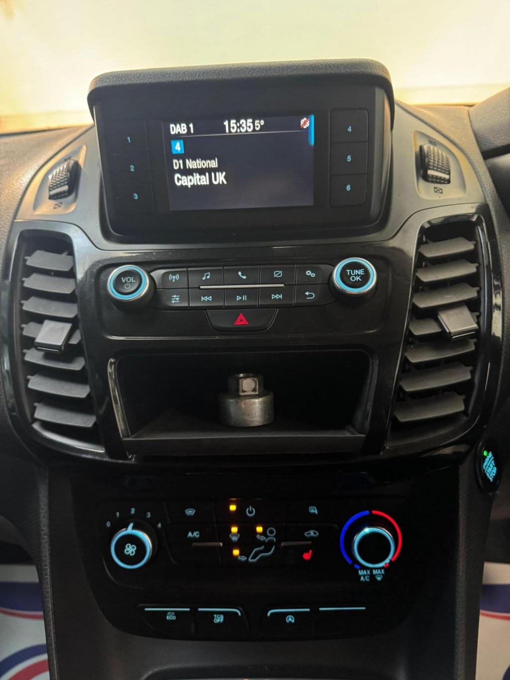 FORD TRANSIT CONNECT