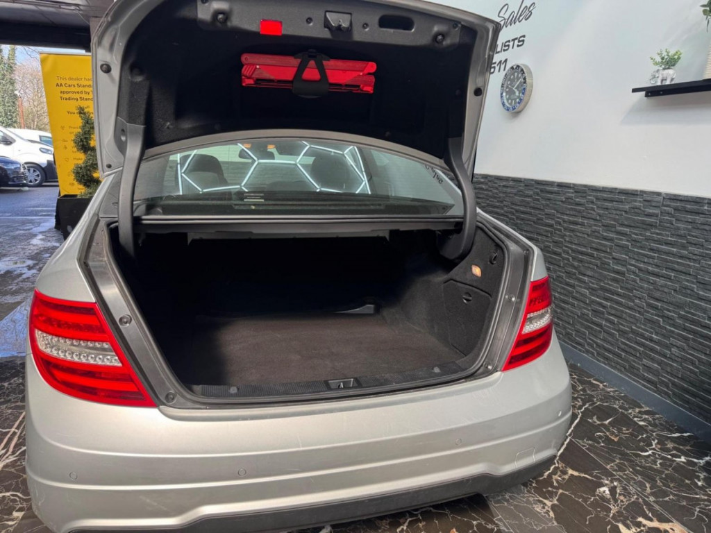 MERCEDES-BENZ C CLASS