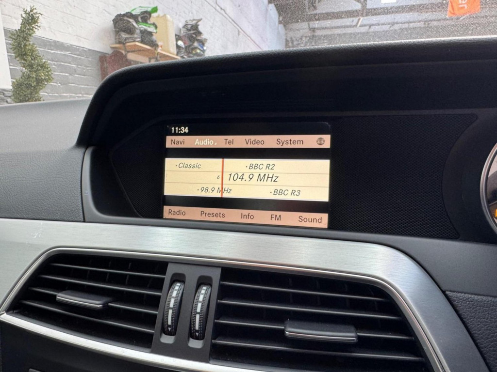 MERCEDES-BENZ C CLASS