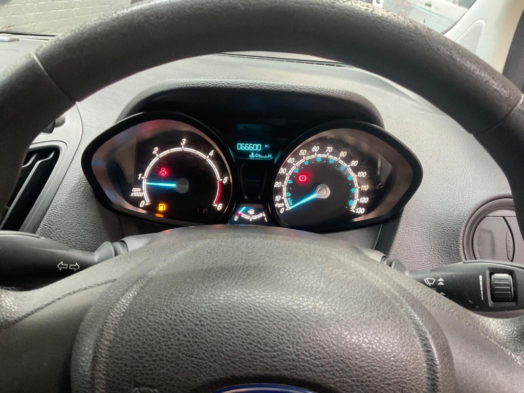 FORD TRANSIT COURIER