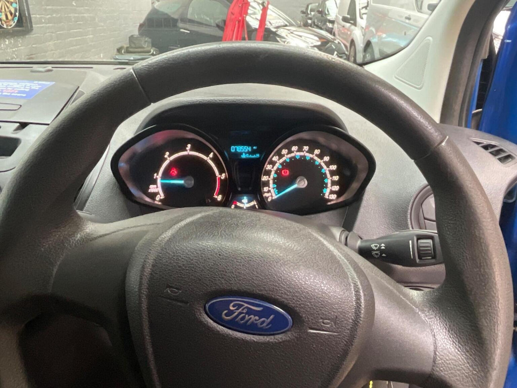 FORD TRANSIT COURIER