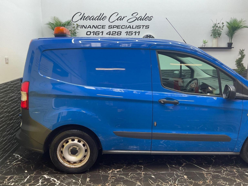 FORD TRANSIT COURIER