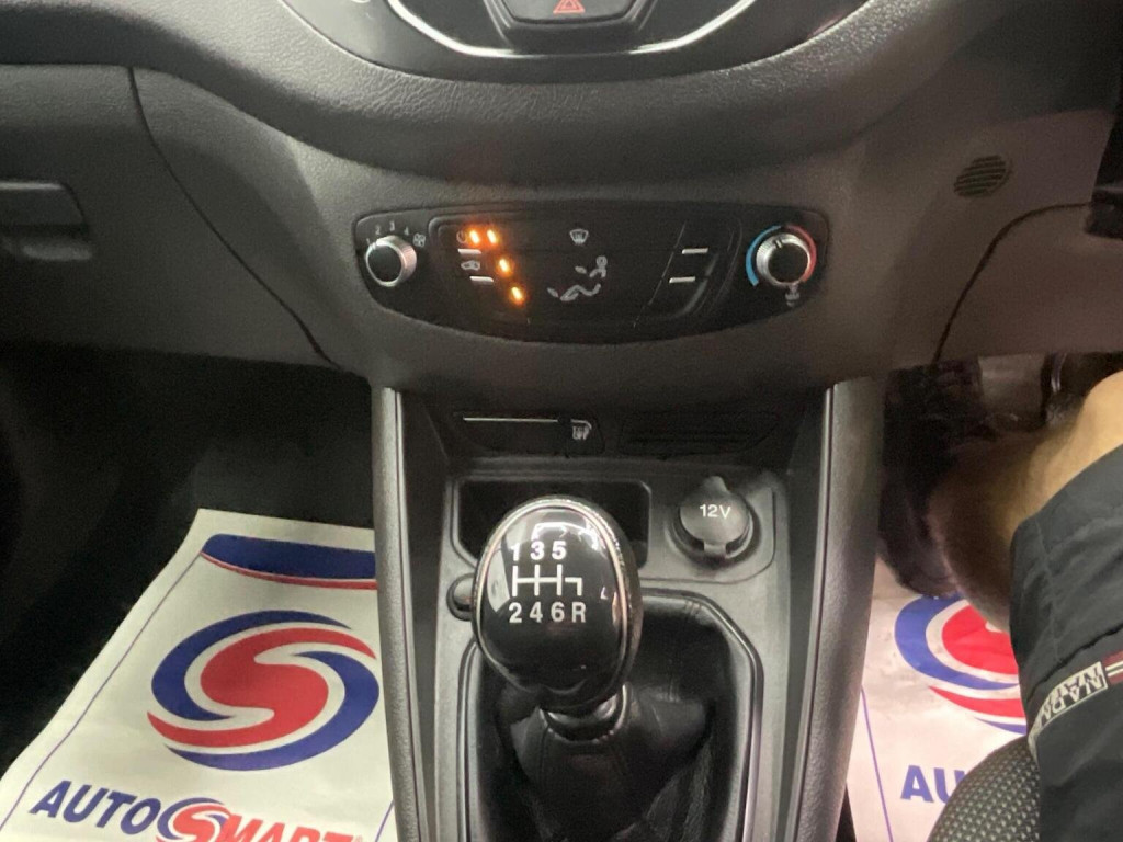 FORD TRANSIT COURIER