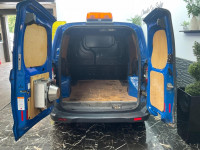 FORD TRANSIT COURIER