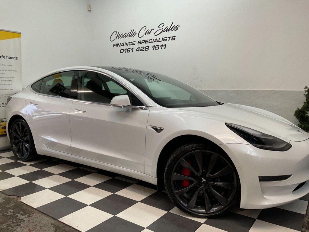 TESLA MODEL 3