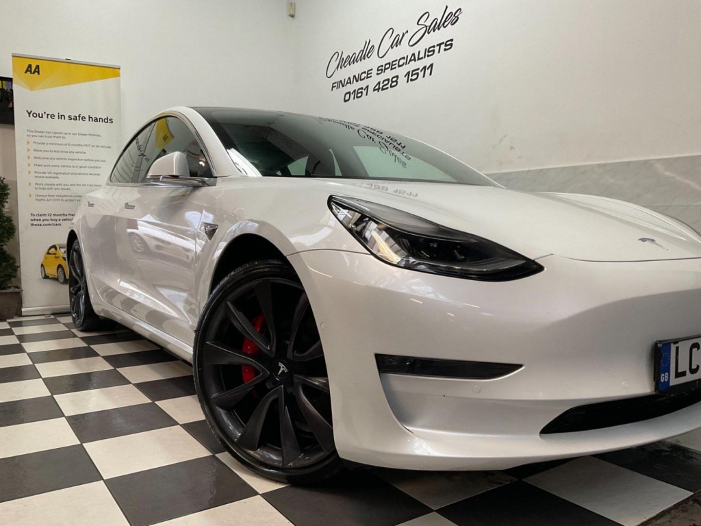 TESLA MODEL 3