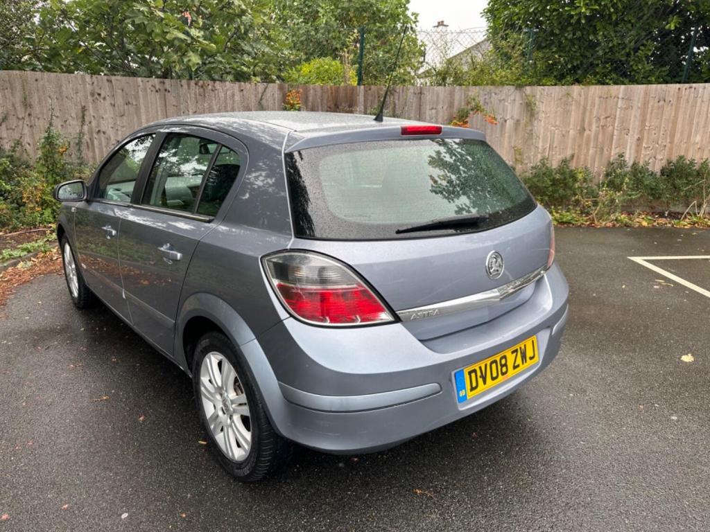 VAUXHALL ASTRA