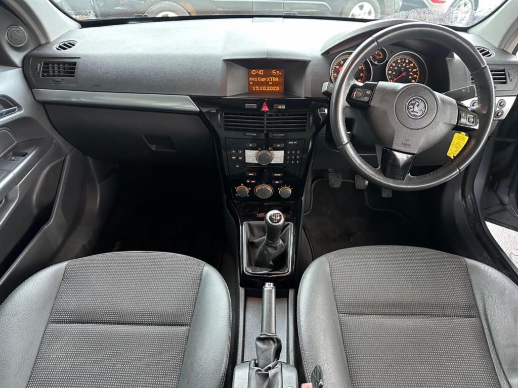 VAUXHALL ASTRA
