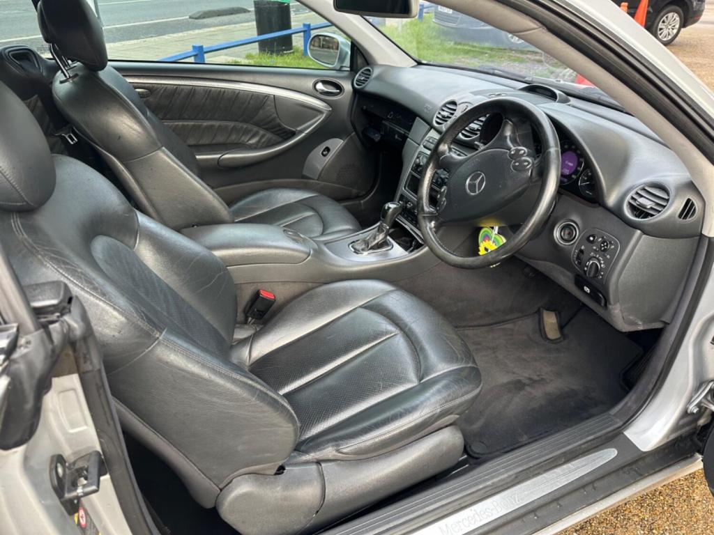 View MERCEDES-BENZ CLK 2.6 CLK240 Avantgarde 