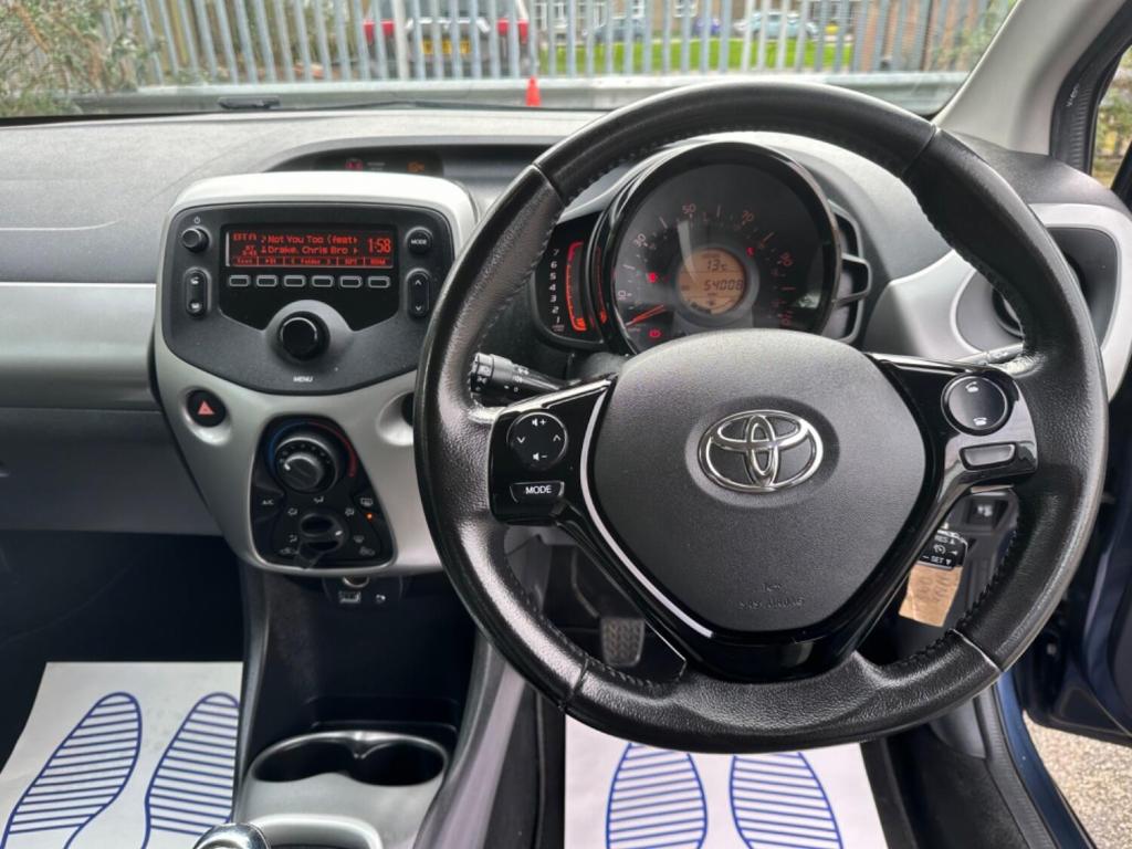TOYOTA AYGO