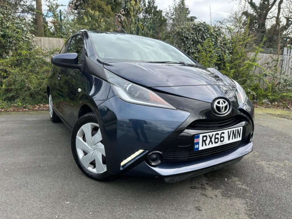 View TOYOTA AYGO 1.0 VVT-i x-play 