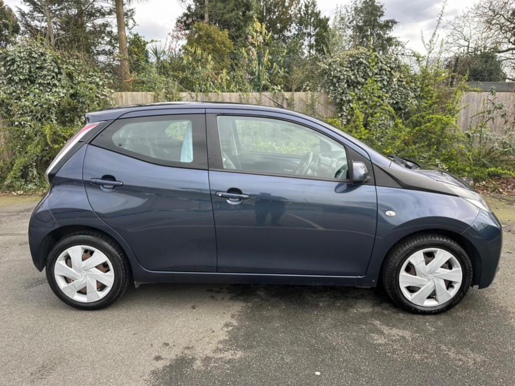 TOYOTA AYGO